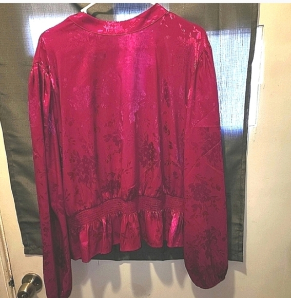 Nwt Forever 21 fuschia satin blouse 3x - Picture 1 of 3